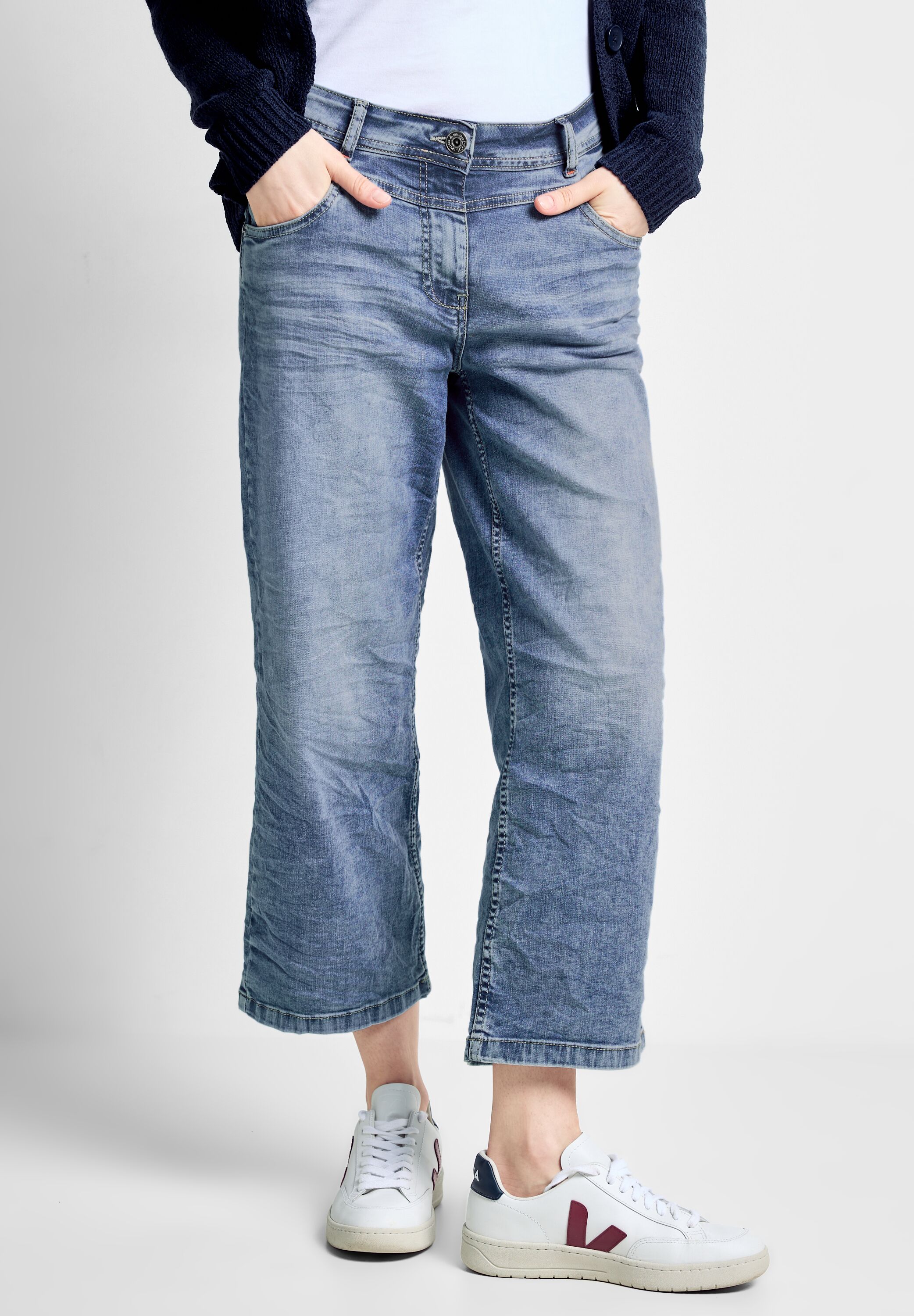 Loose Fit Jeans