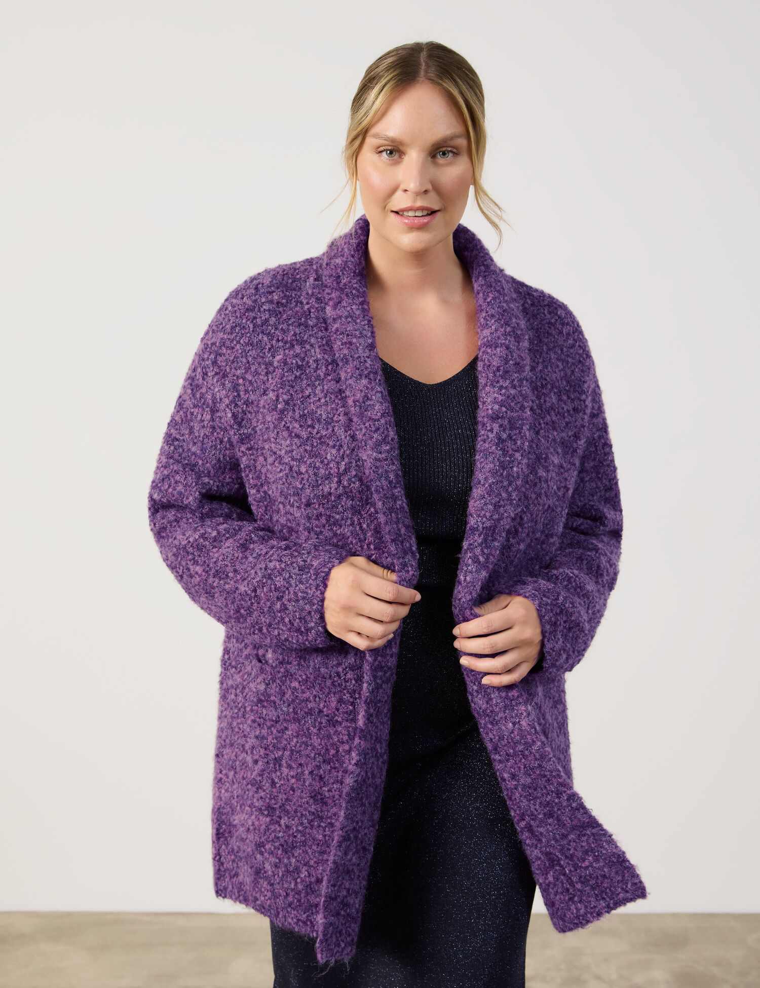 Legere Strickjacke mit Bouclé-Optik