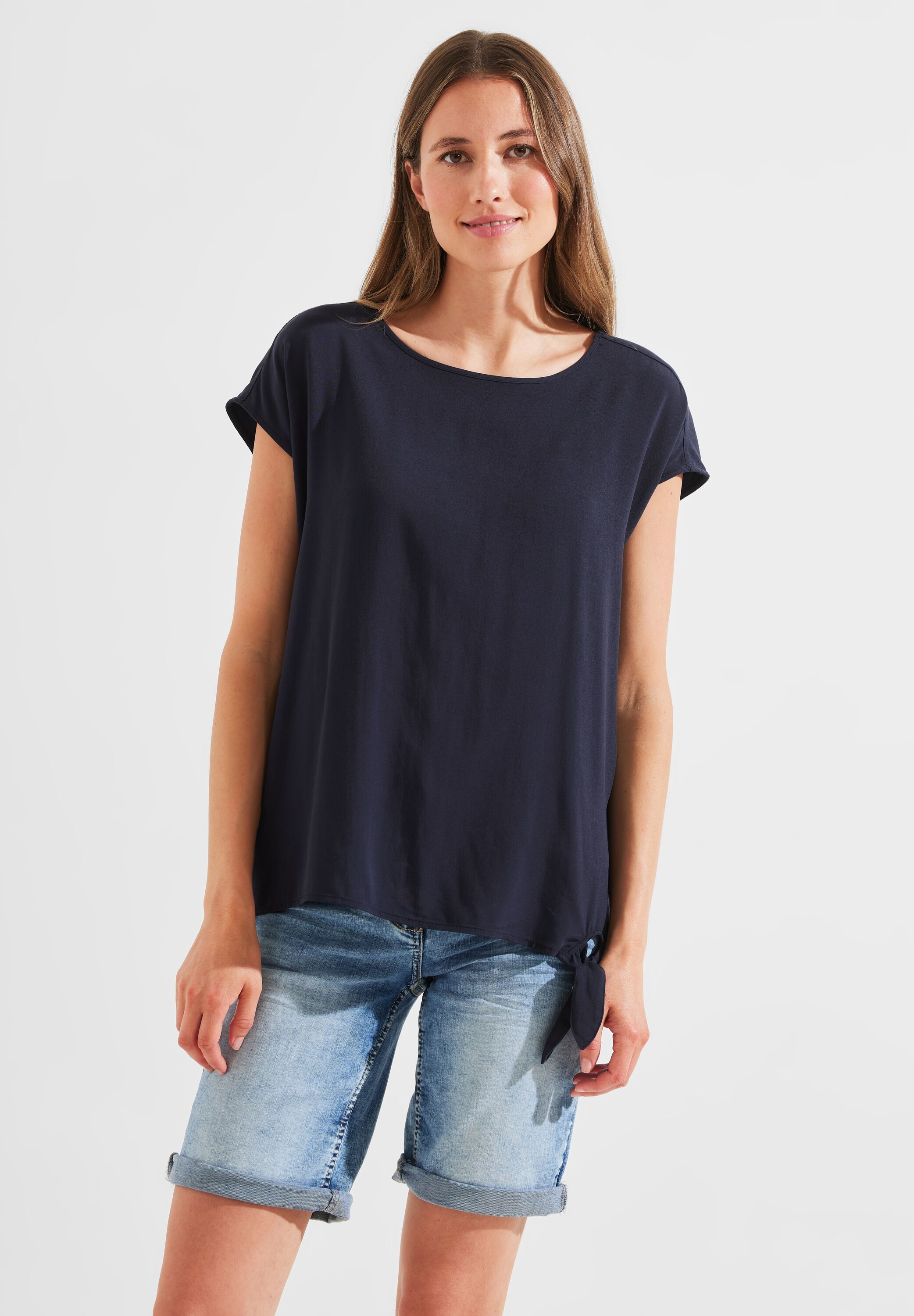 Bluse mit Knotendetail