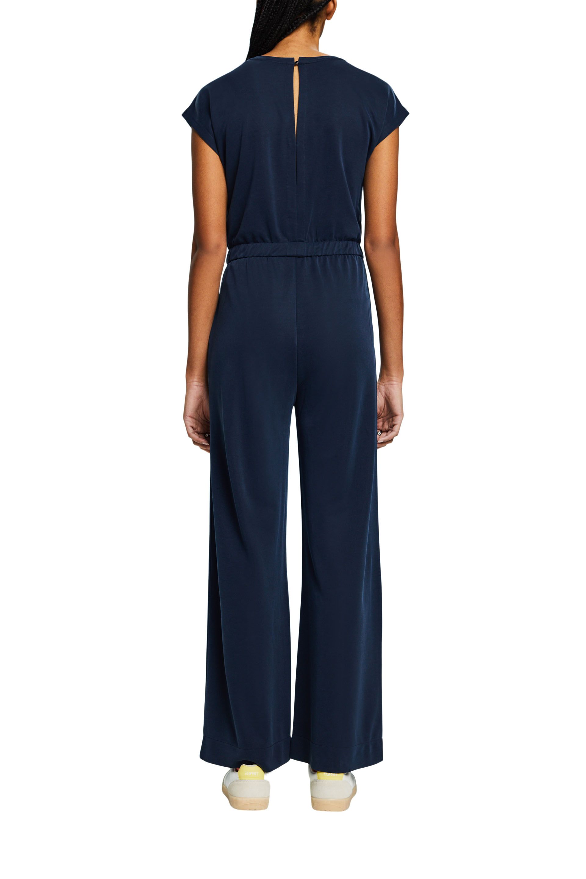 Ärmelloser Jumpsuit mit Dauerfalte