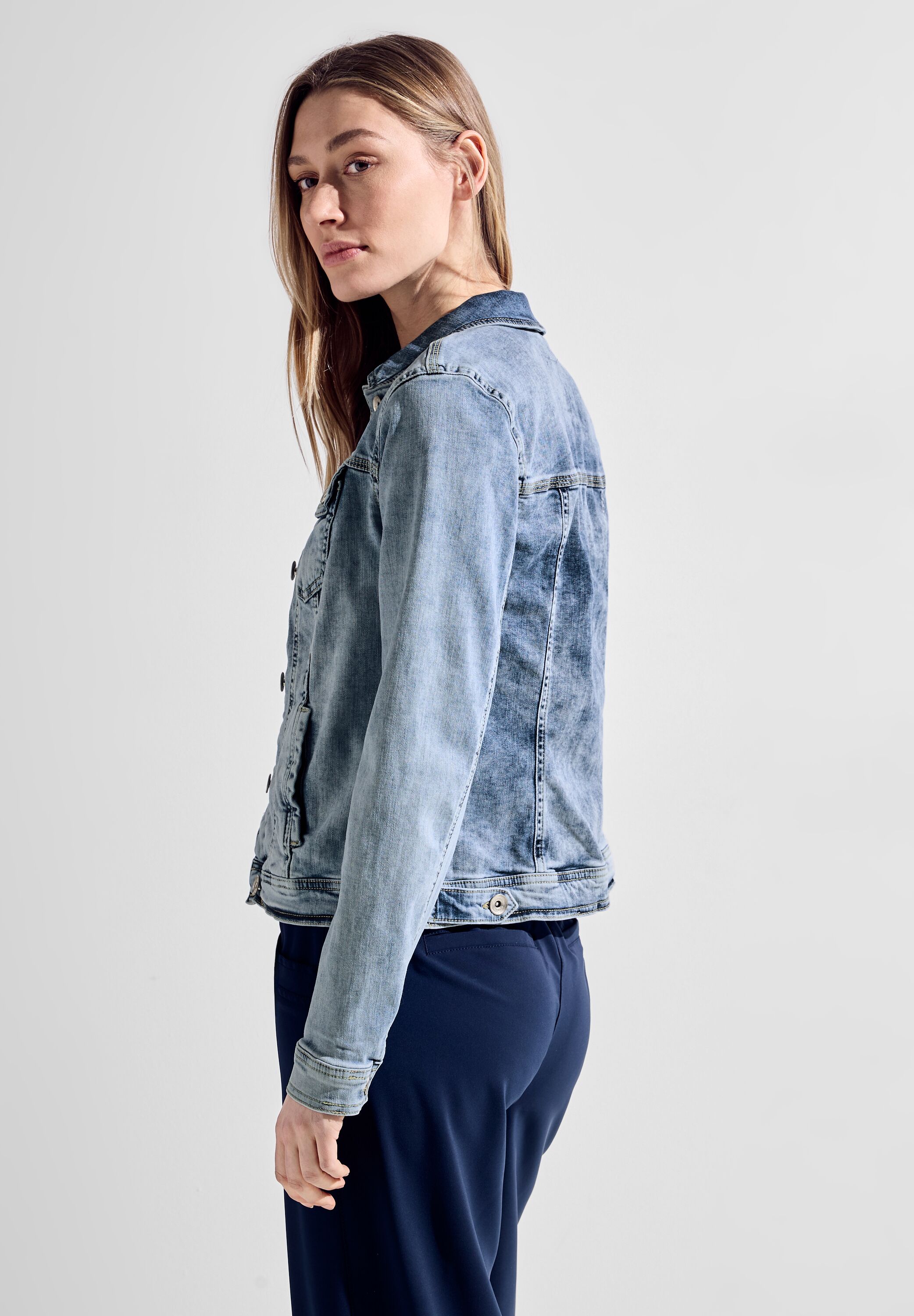 Hellblaue Jeansjacke