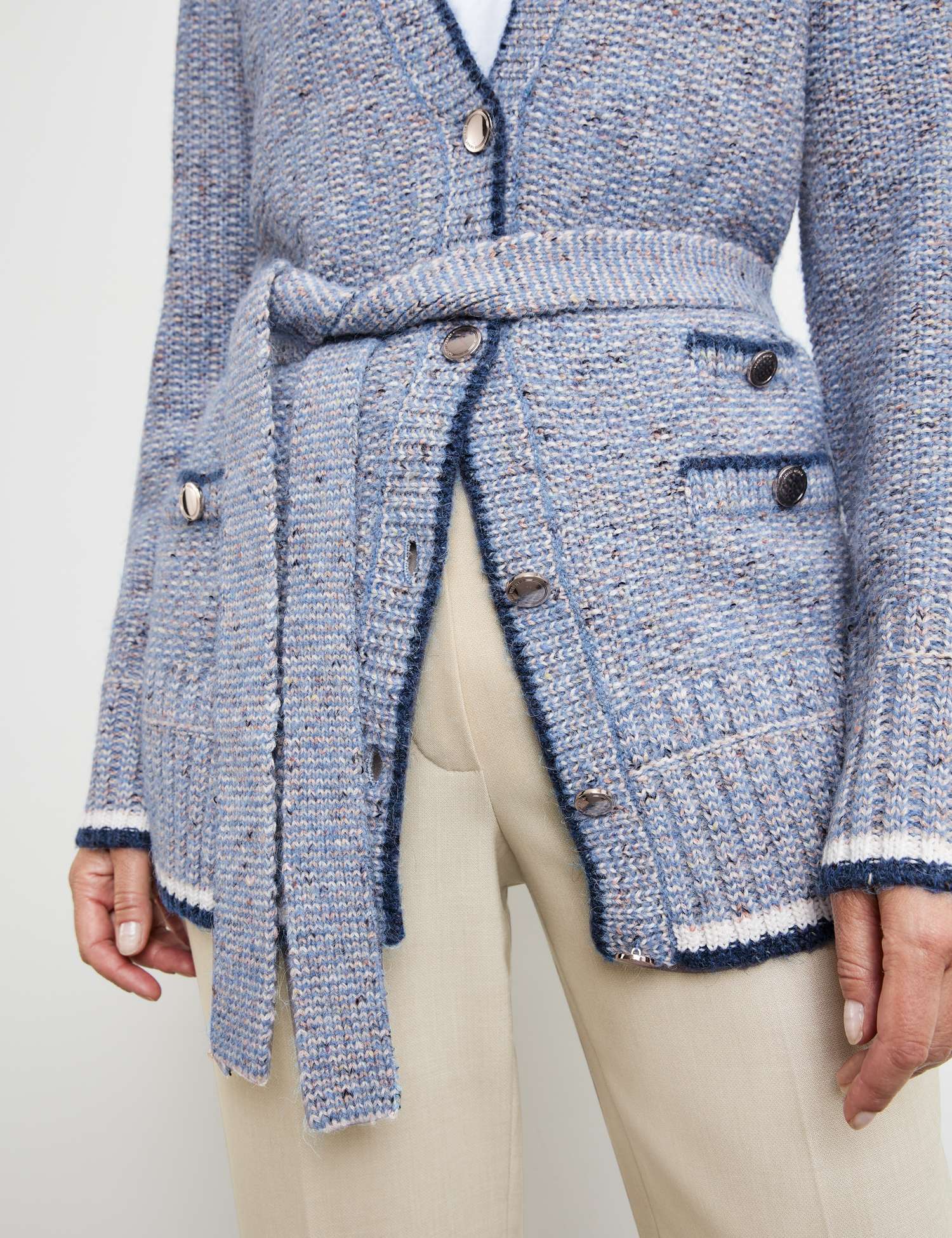 Jacke aus Bouclé mit Wolle und dekorativen Details