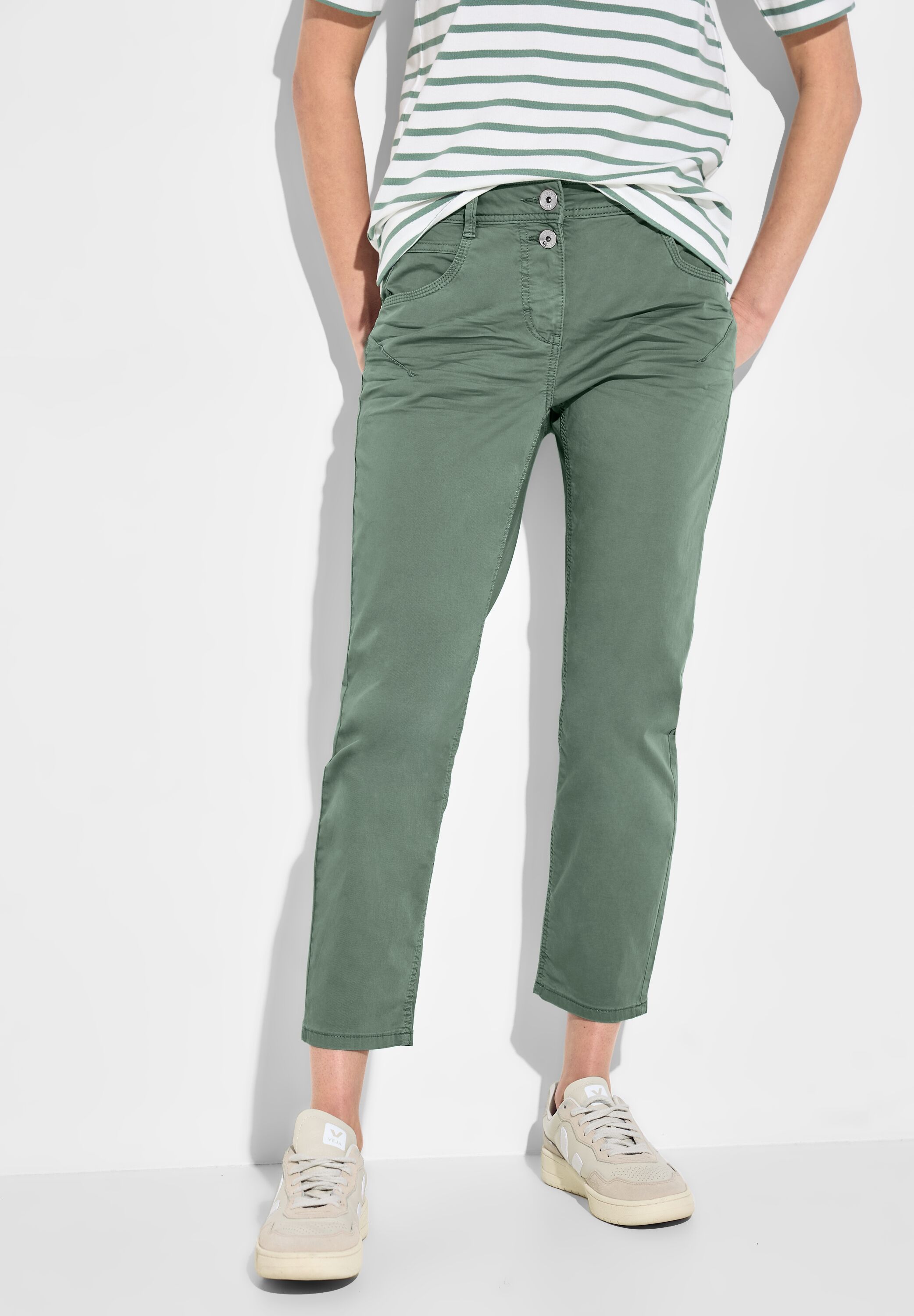 Casual Fit Hose